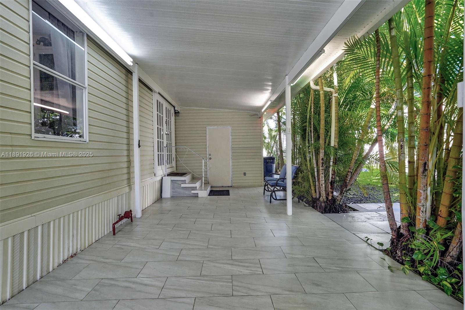 PALM GARDENS - Residential