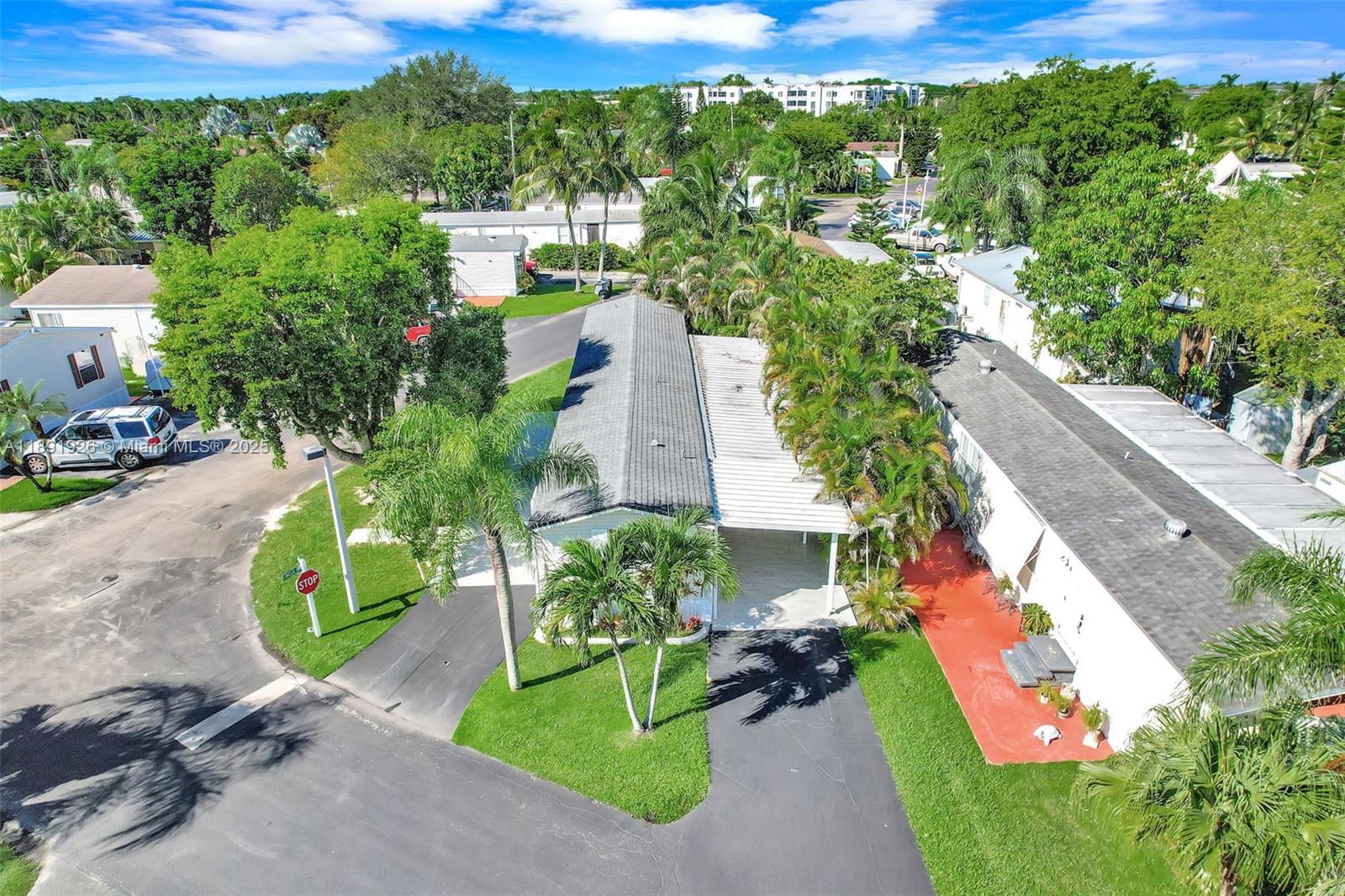 PALM GARDENS - Residential