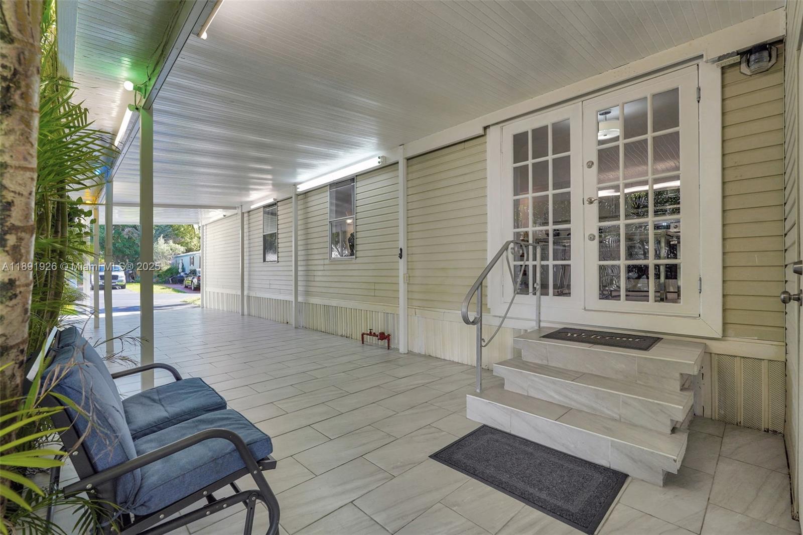 PALM GARDENS - Residential