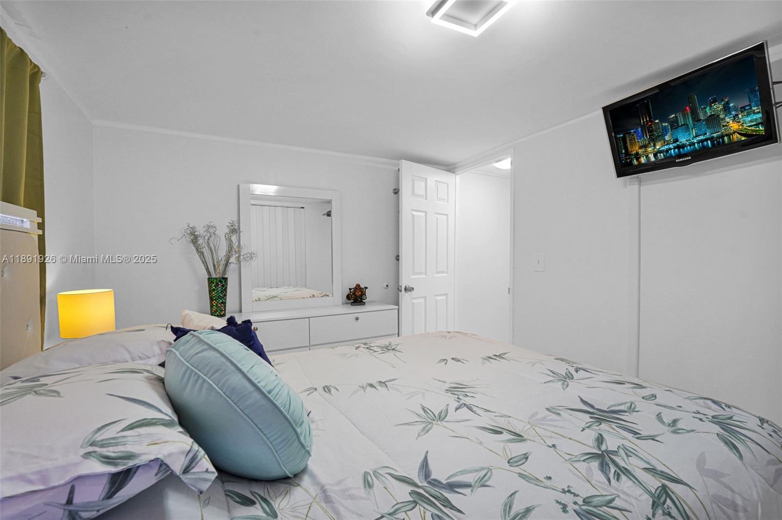 PALM GARDENS - Residential