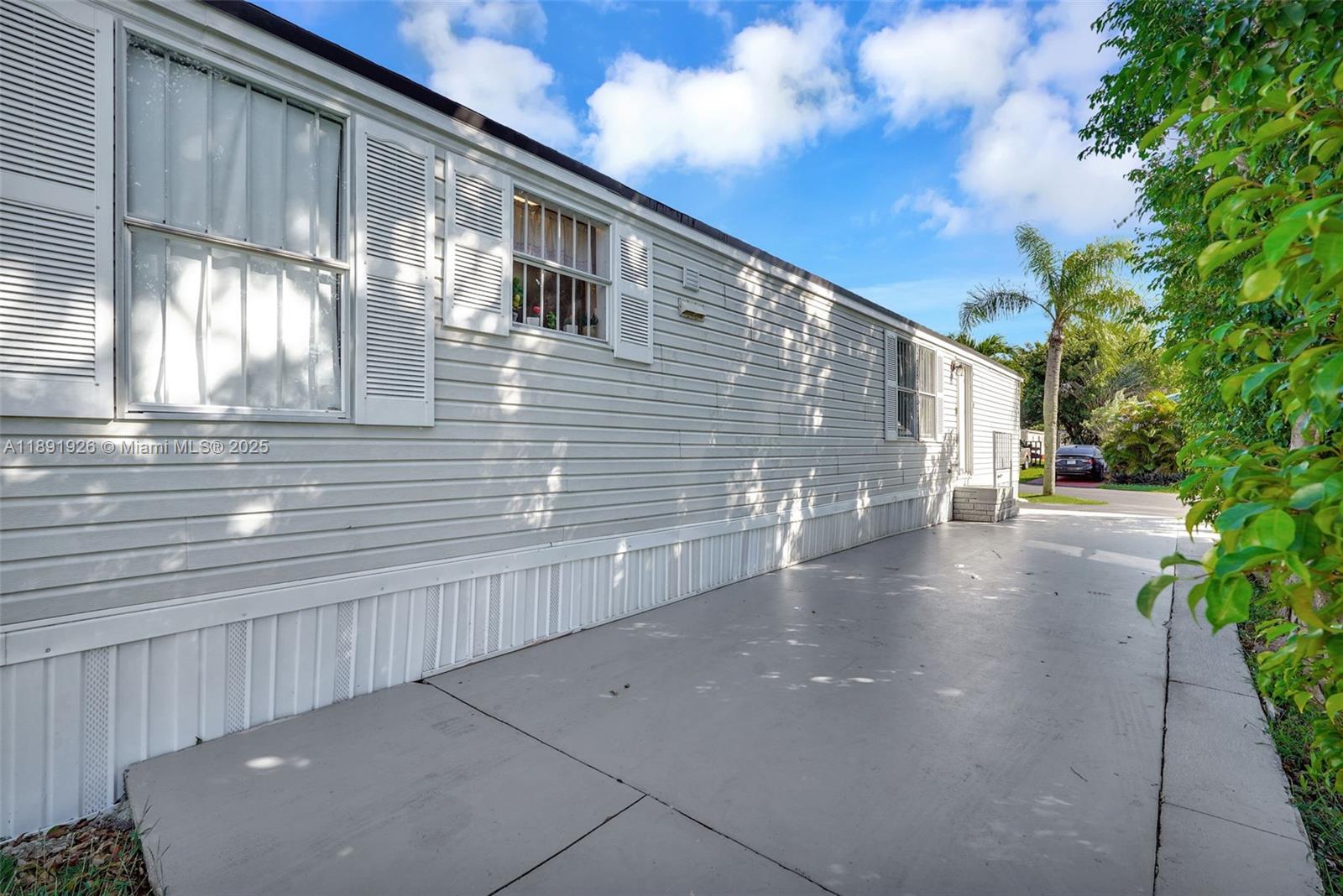 PALM GARDENS - Residential