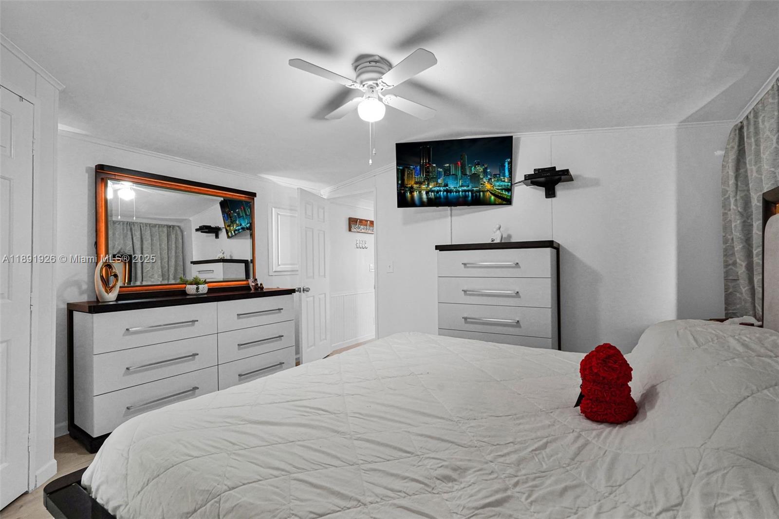 PALM GARDENS - Residential