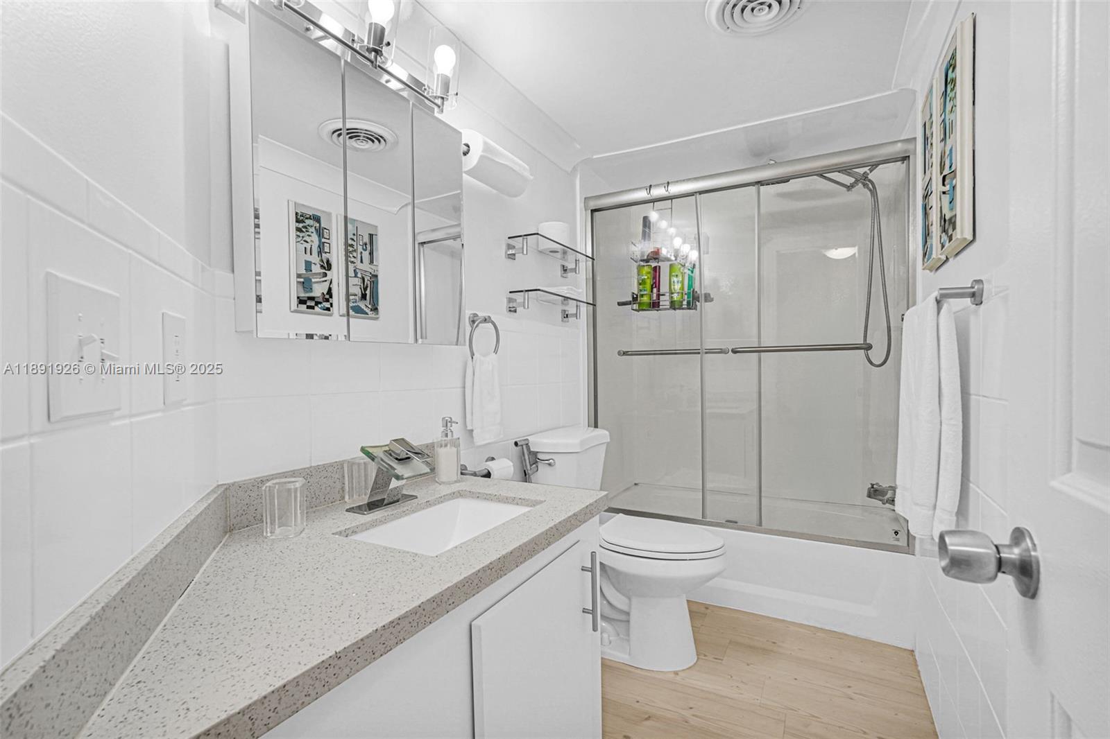 PALM GARDENS - Residential