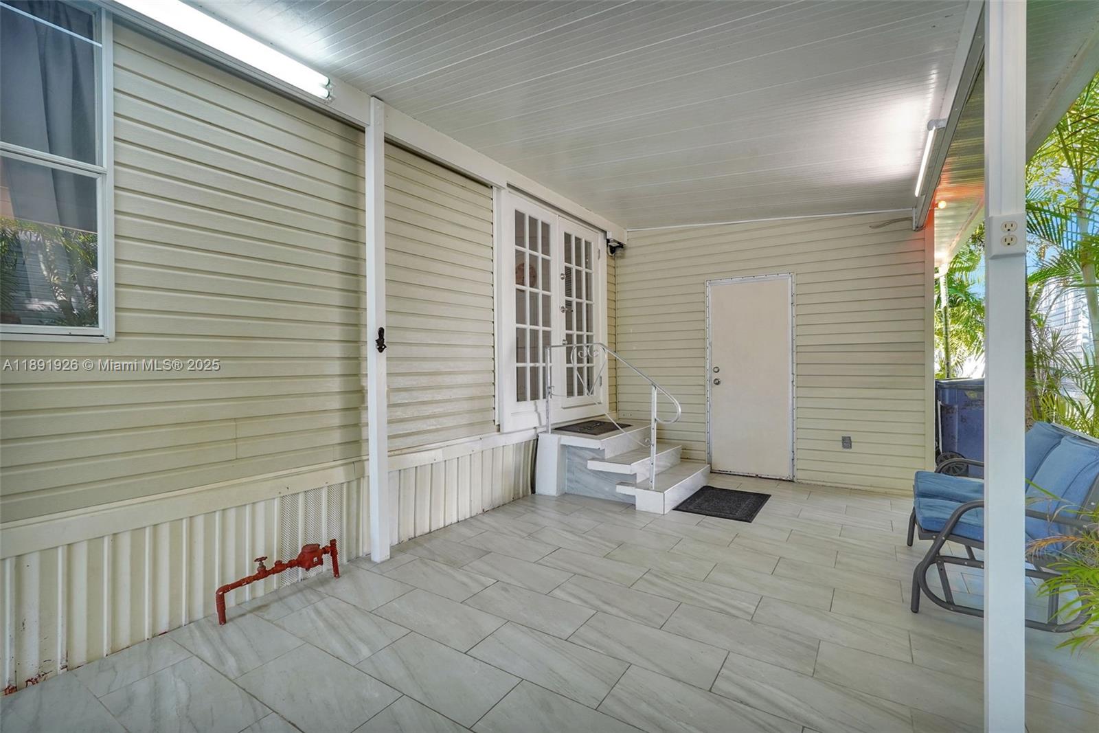 PALM GARDENS - Residential