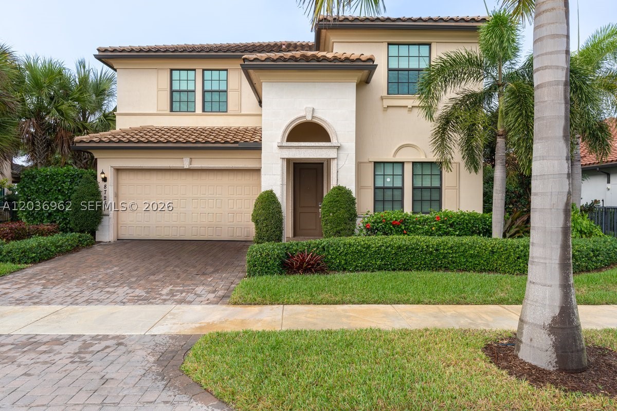 8725 Parkland Bay Dr