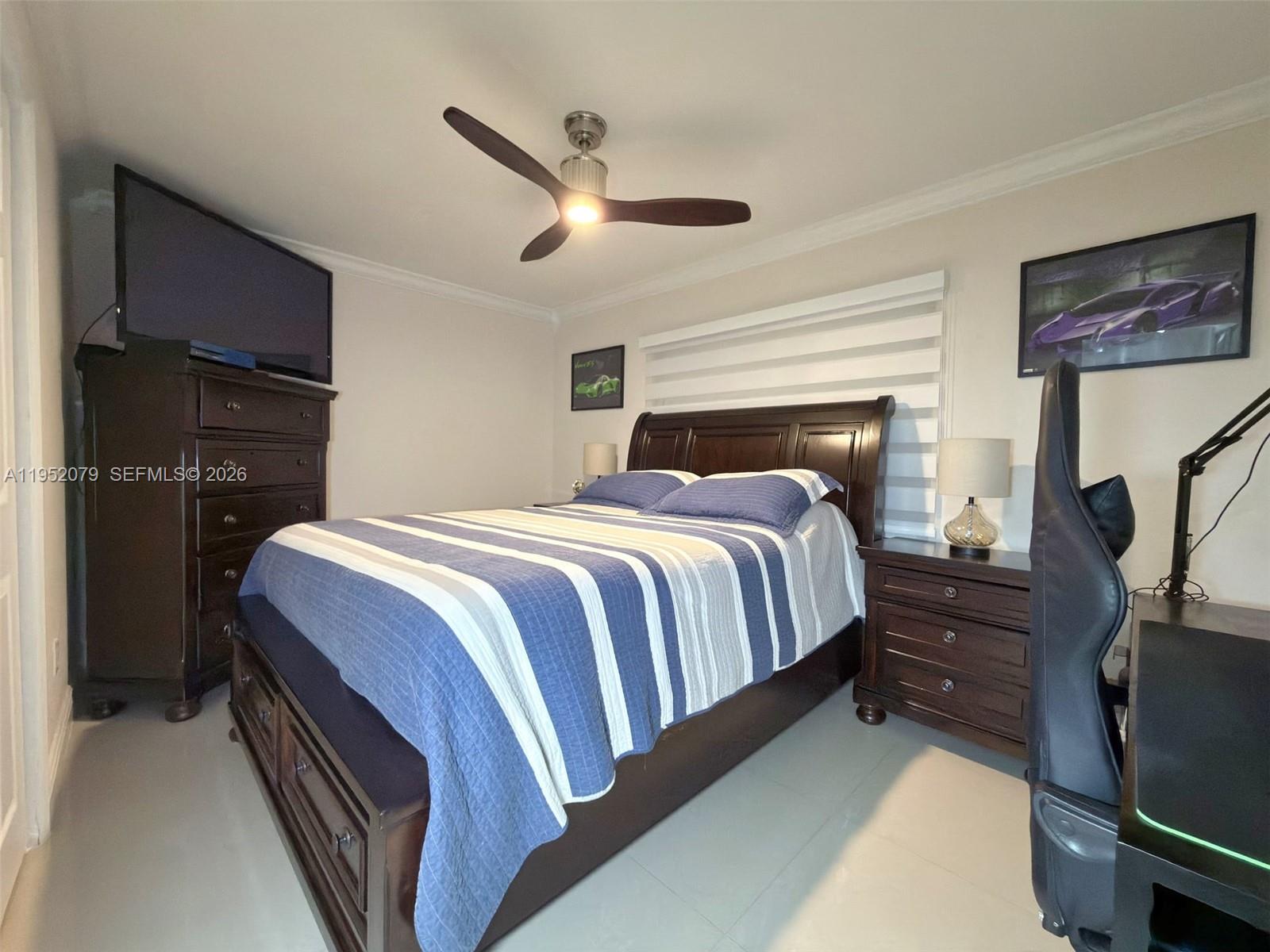 TAMIAMI LAKES SEC 4 - Residential