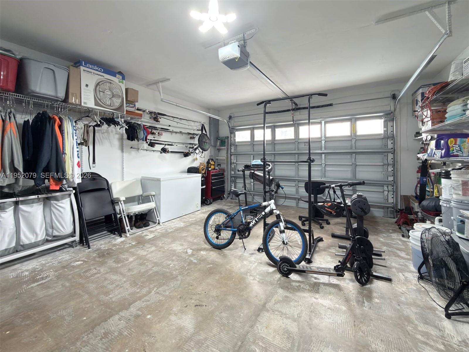 TAMIAMI LAKES SEC 4 - Residential