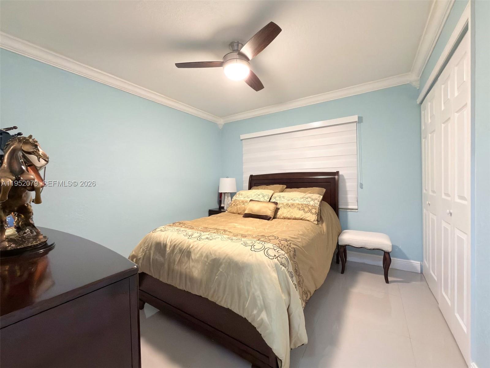 TAMIAMI LAKES SEC 4 - Residential