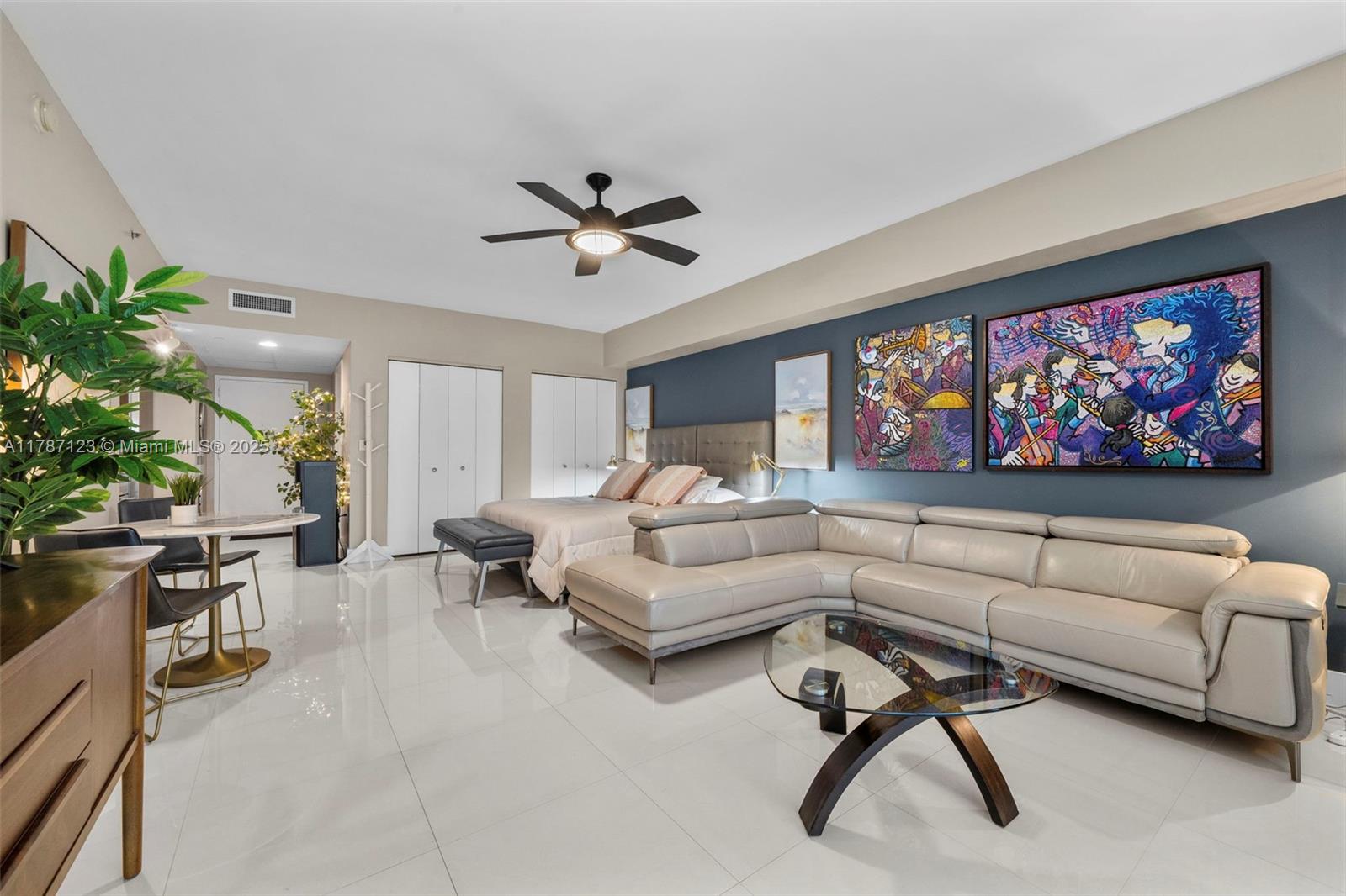 475 Brickell Ave 1810