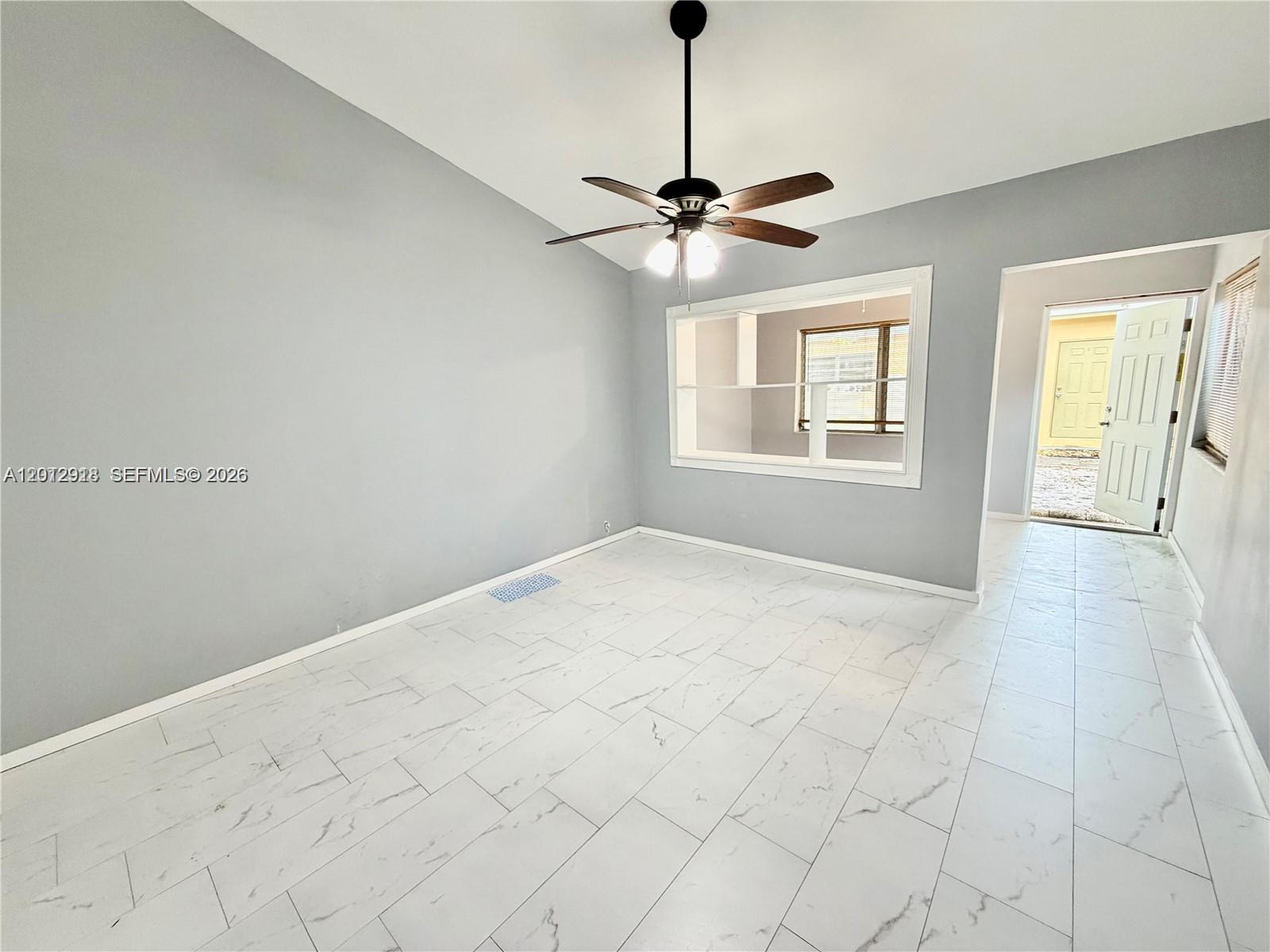 LINCOLN PARK THIRD ADD - Residential Lease