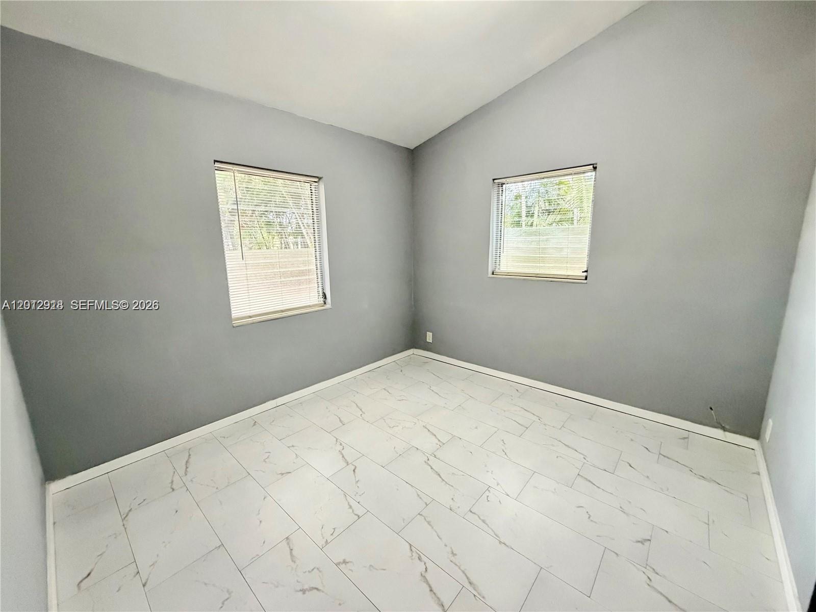 LINCOLN PARK THIRD ADD - Residential Lease