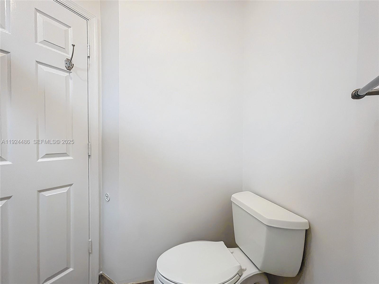 SOUTH LAKE CONDO - Residential Lease