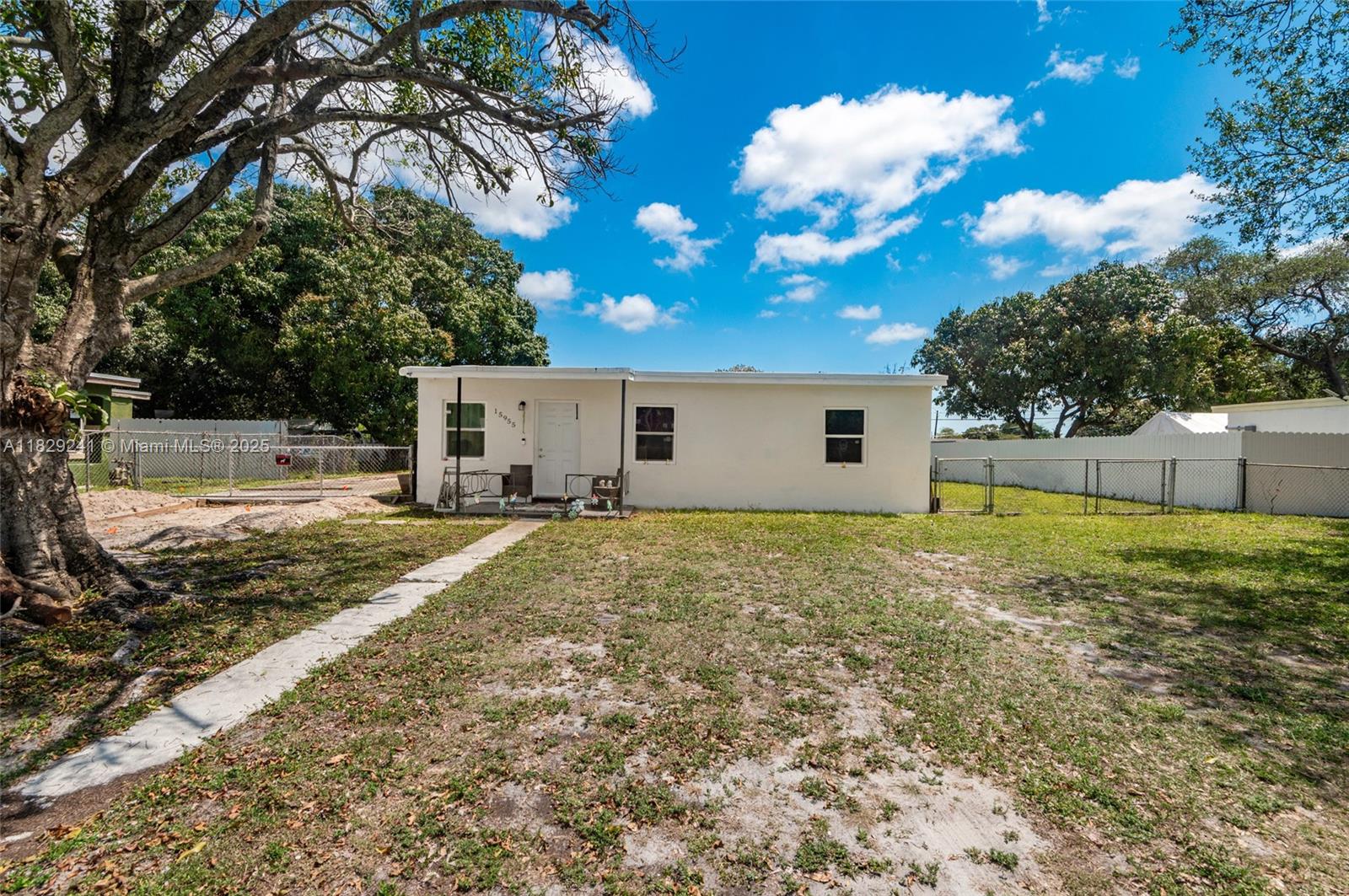 BUNCHE PARK - Residential