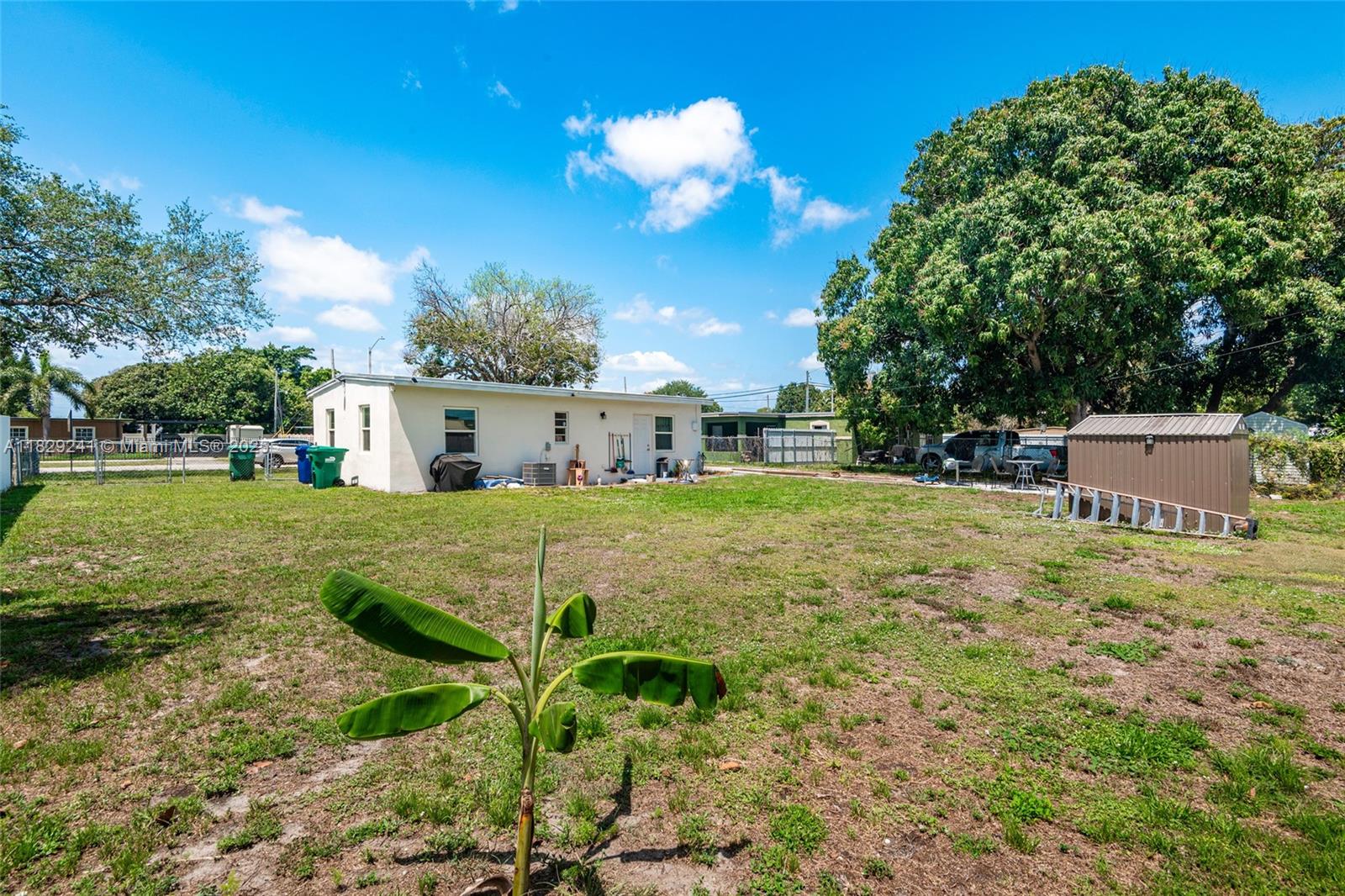 15955 W Bunche Park Dr