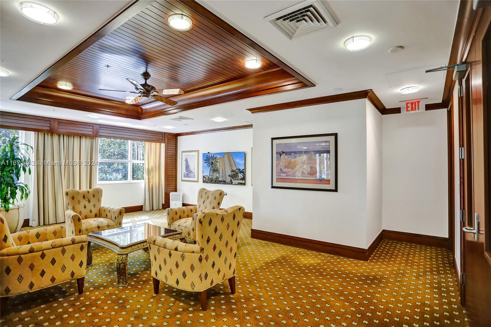 TURNBERRY ON THE GREEN CO - Residential