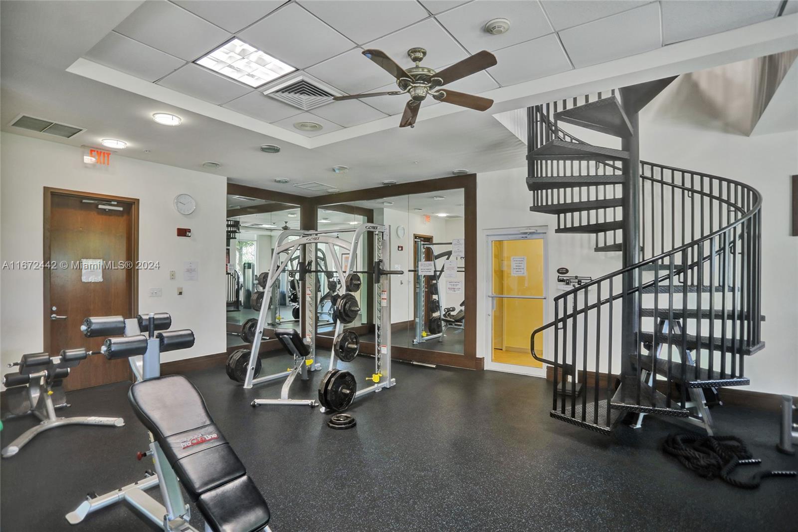 TURNBERRY ON THE GREEN CO - Residential
