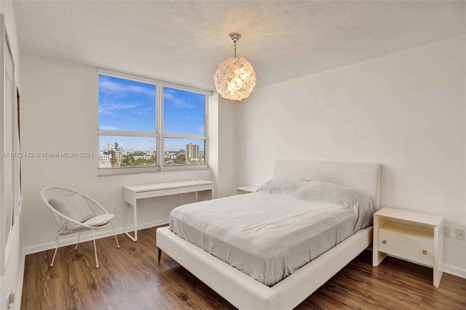 TURNBERRY ON THE GREEN CO - Residential