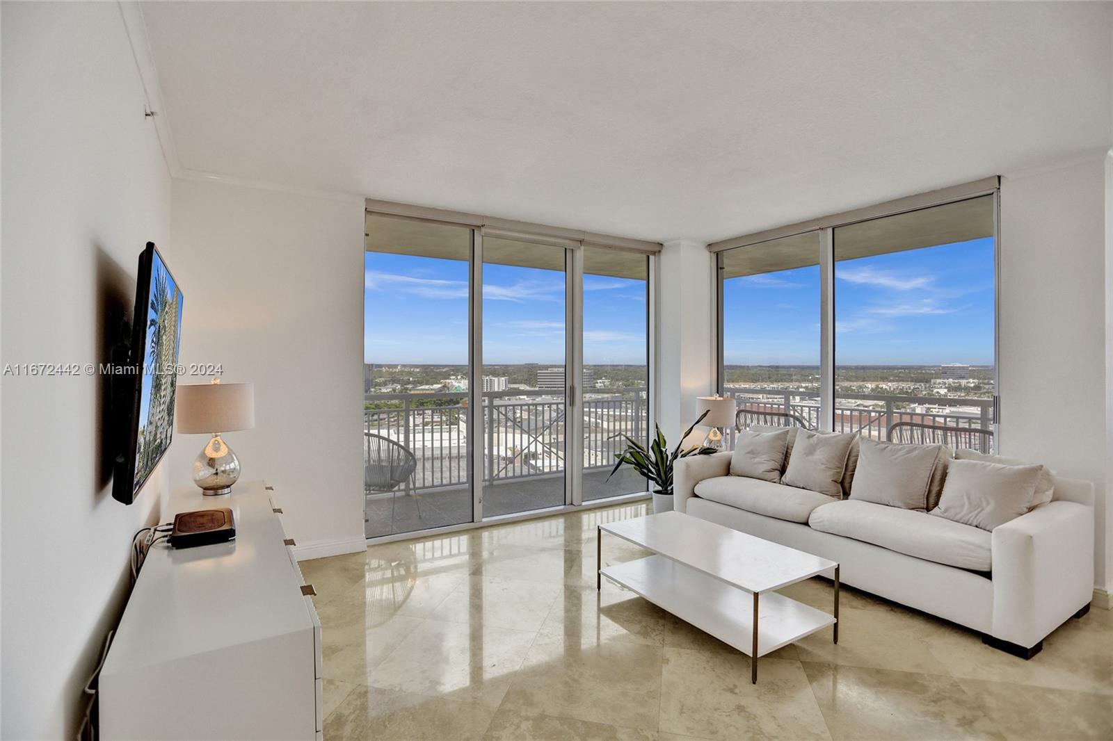 TURNBERRY ON THE GREEN CO - Residential