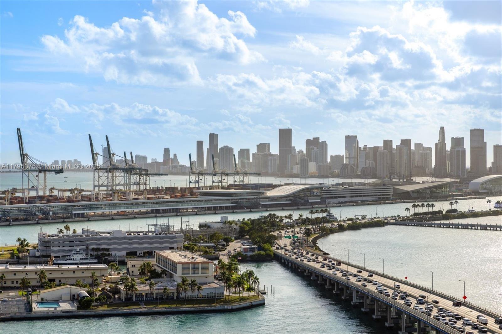 ICON CONDO - Residential