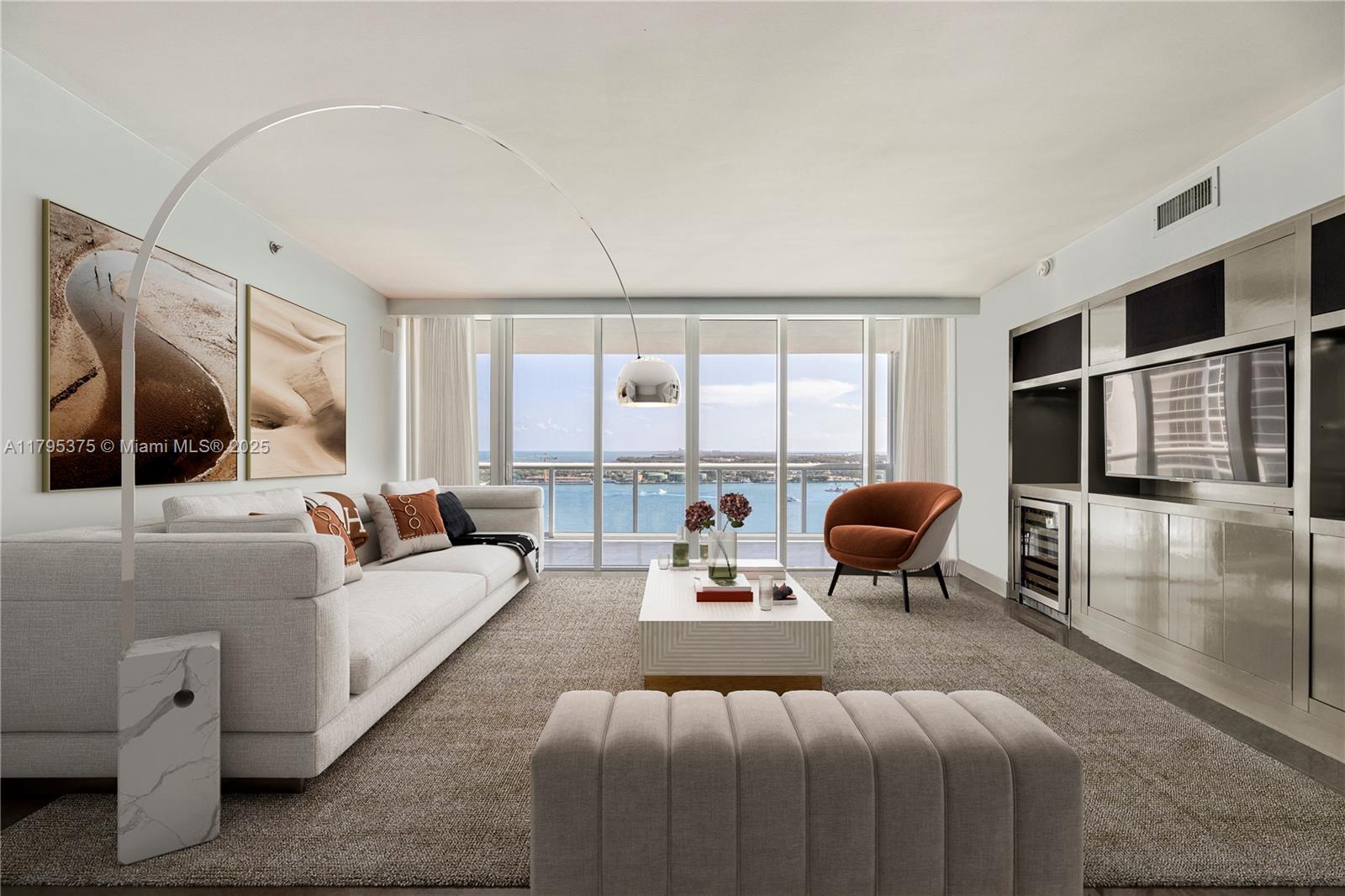 ICON CONDO - Residential