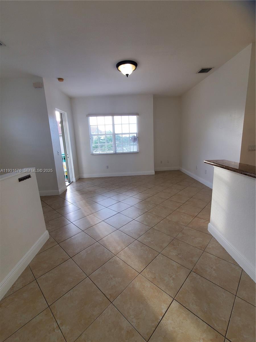 5869 Hampton Hills Blvd