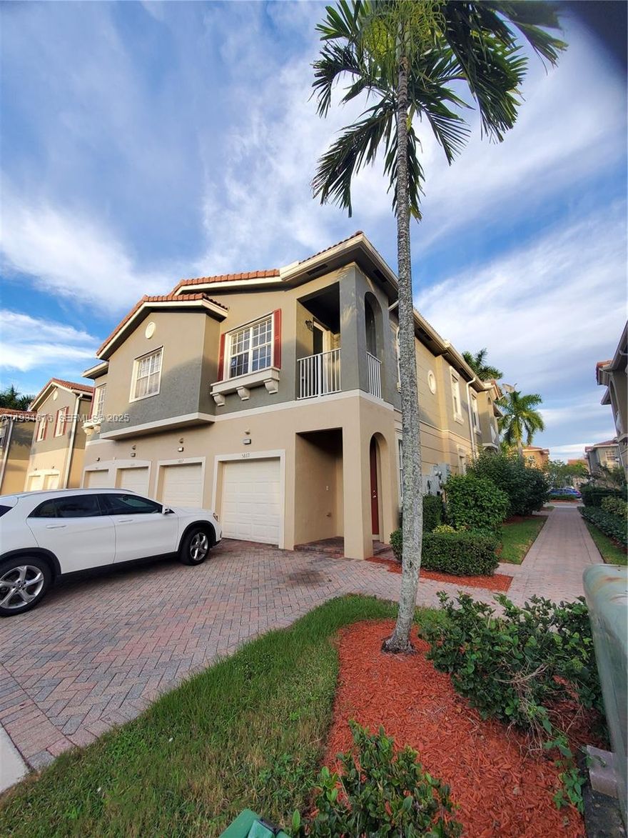 Beautiful 2 Bedroom, 2 Bath unit with   1 Car Garage in a gated community! 
New appliances and just painted , with washer and dryer inside the unit .
Great for investment, rents aprox at 2,400 monthly. Enjoy an open layout with plenty of natural light, a private balcony, and comfortable living spaces. The community offers a gorgeous clubhouse with gym, resort-style pool, and a children’s play area, perfect for relaxing and entertaining. Secure entry, and a prime location close to major highways make commuting and travel easy. 
Move-in ready and waiting for you! It is also a great investment opportunity, you can rent it right away. special assessment de $85 2027