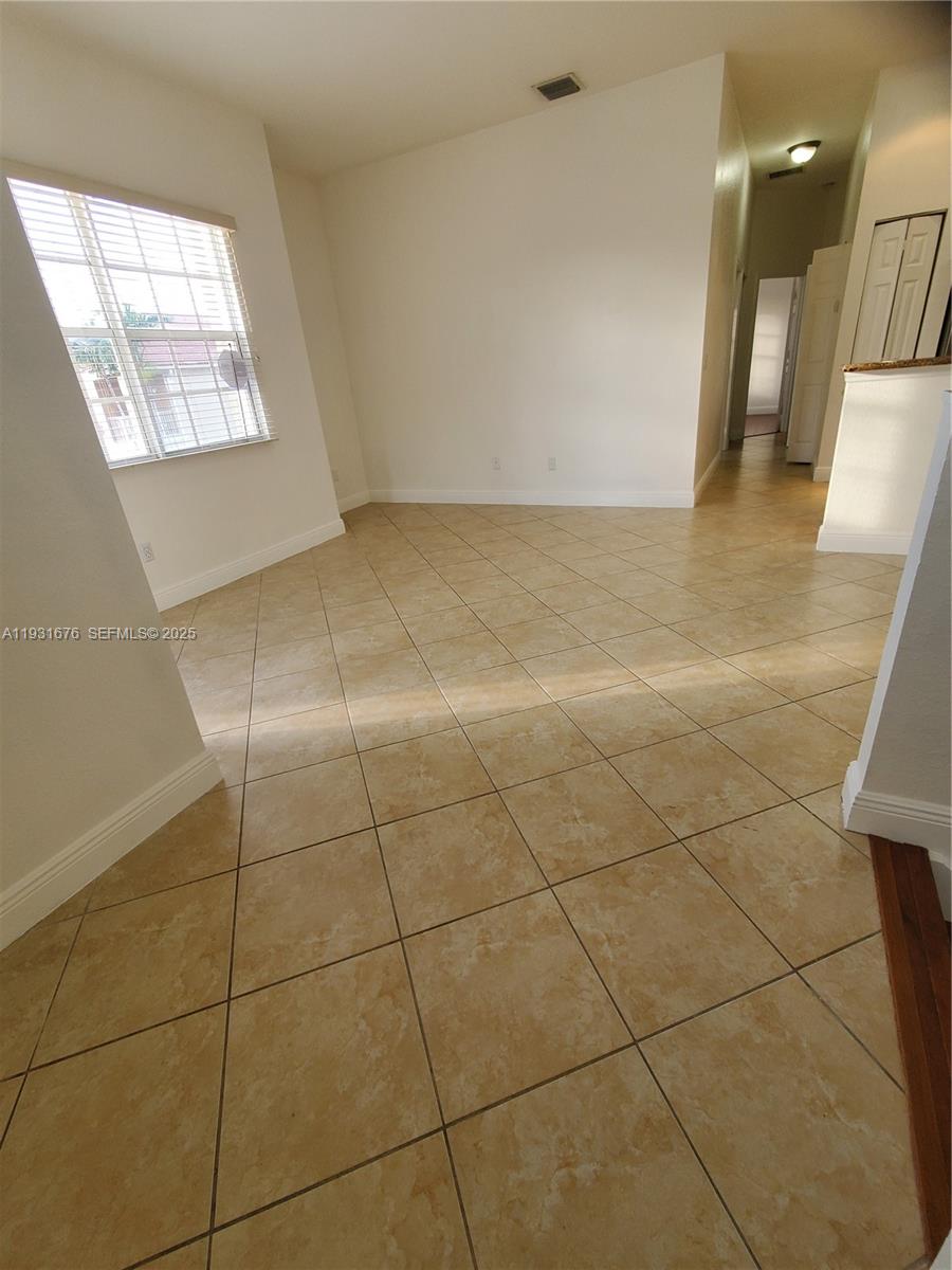 5869 Hampton Hills Blvd