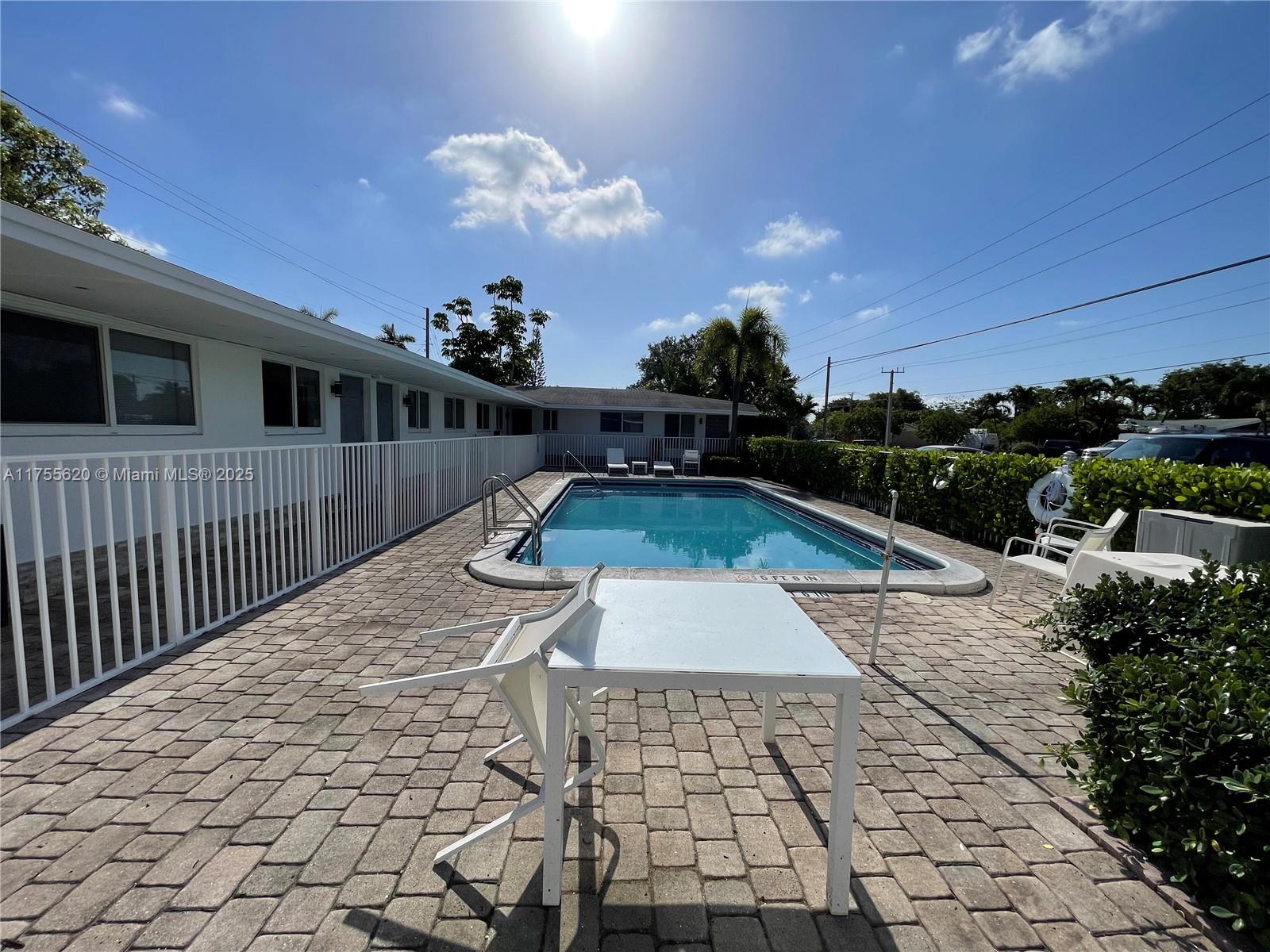 231 SW 15th St 1-8