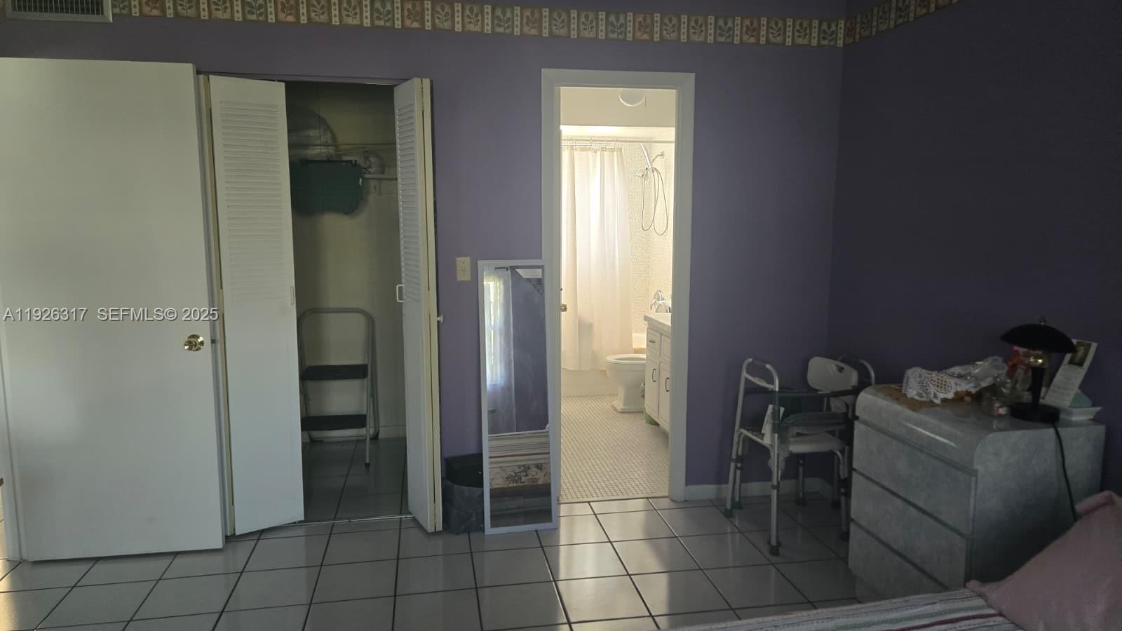 JARRET HALL CONDO - Residential