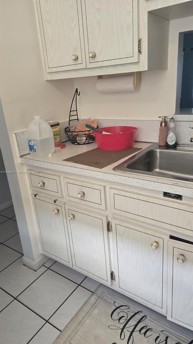 JARRET HALL CONDO - Residential