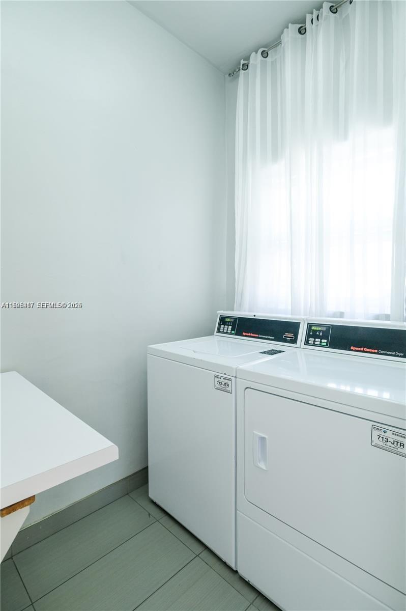 JARRET HALL CONDO - Residential