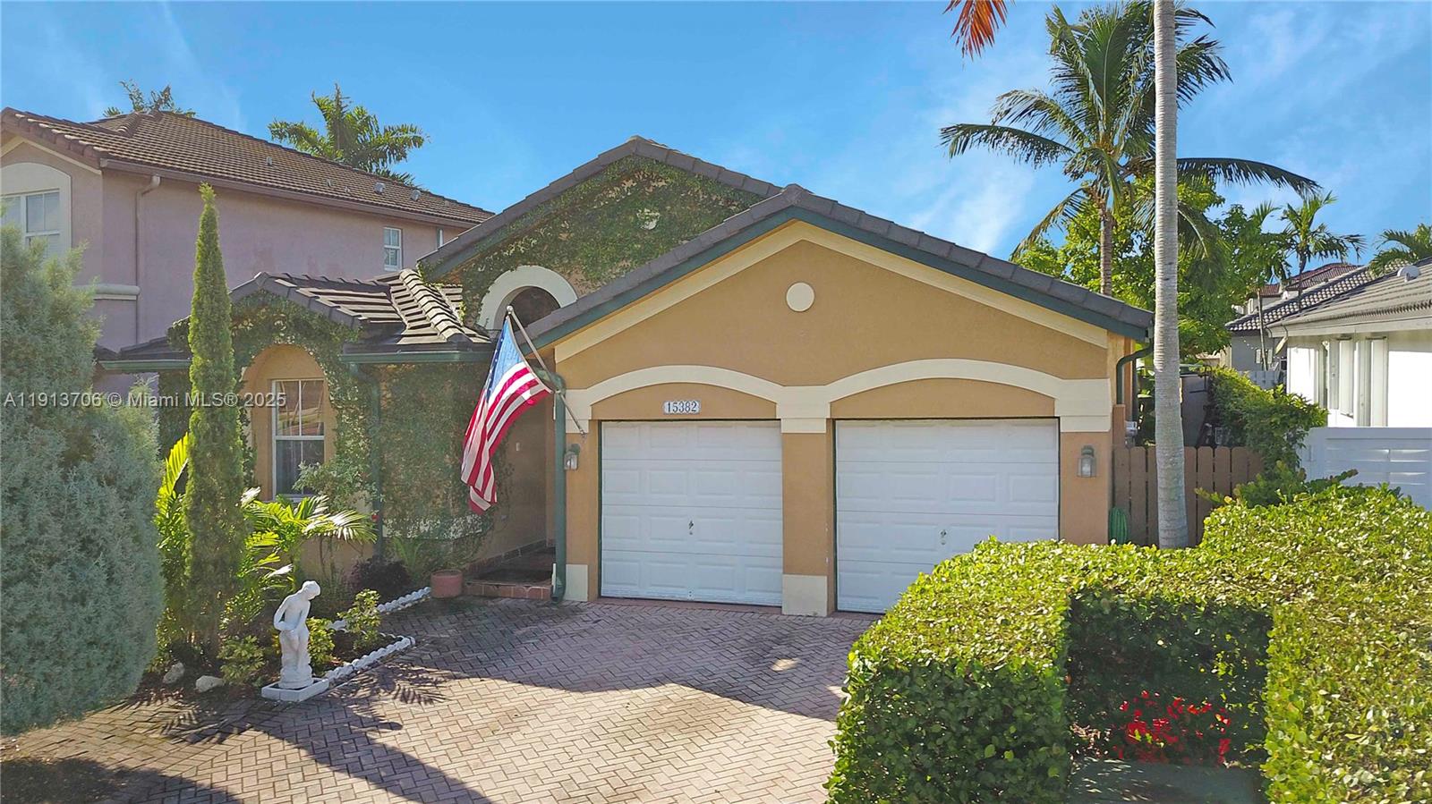 A B AT TAMIAMI TRAIL PHAS - Residential