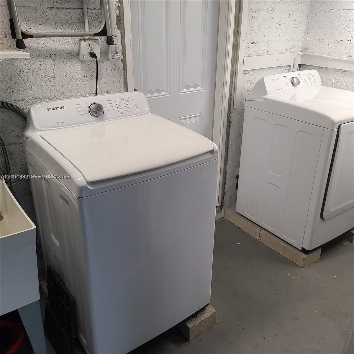 MIDDLE RIVER ESTATES - Residential Lease