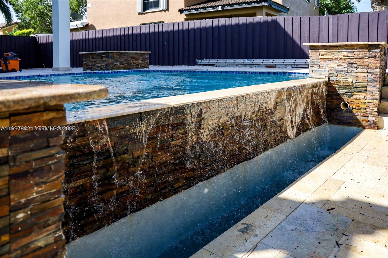 RIVENDELL - Residential