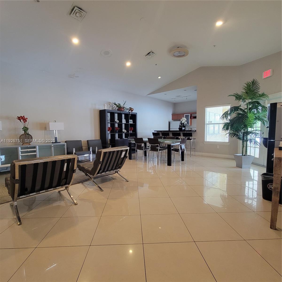 ISLES AT LAGO MAR CONDO - Residential Lease