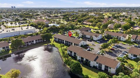 9270 Lake Park DR 201 Fort Myers FL 33919