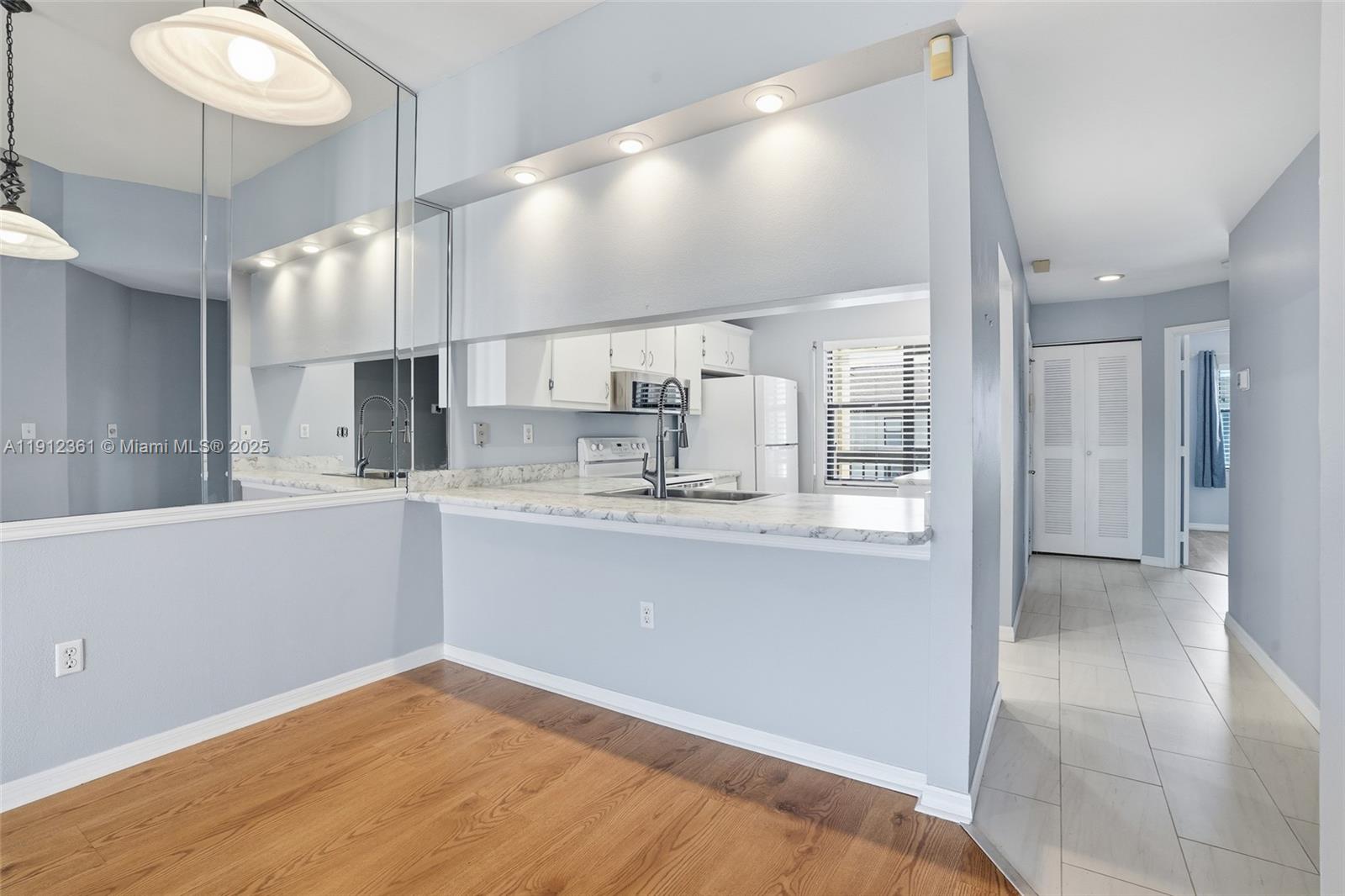 CENTRAL PARK SOUTH CONDOS - Residential