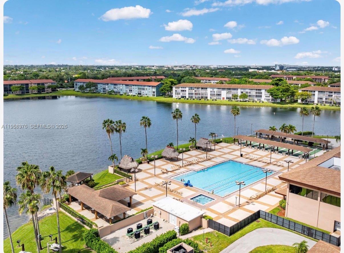 HAWTHORNE - Residential