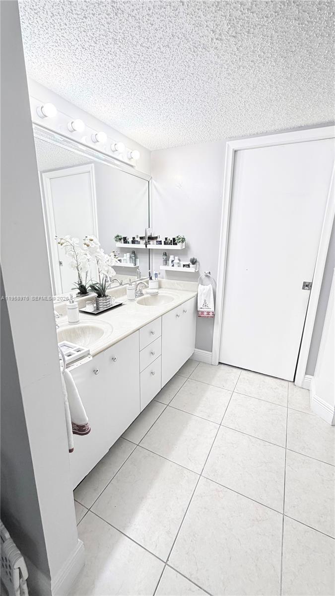 HAWTHORNE - Residential