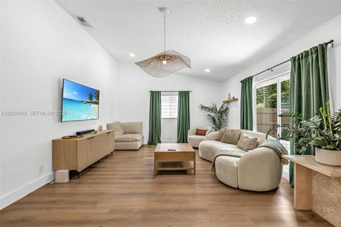 Tiny photo for 3260 SW 2nd Ct, Deerfield Beach, FL 33442 (MLS # A12026403)