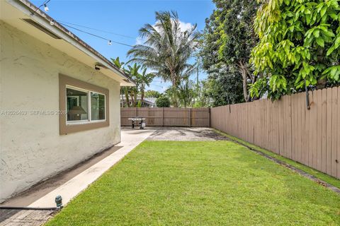 Tiny photo for 3260 SW 2nd Ct, Deerfield Beach, FL 33442 (MLS # A12026403)
