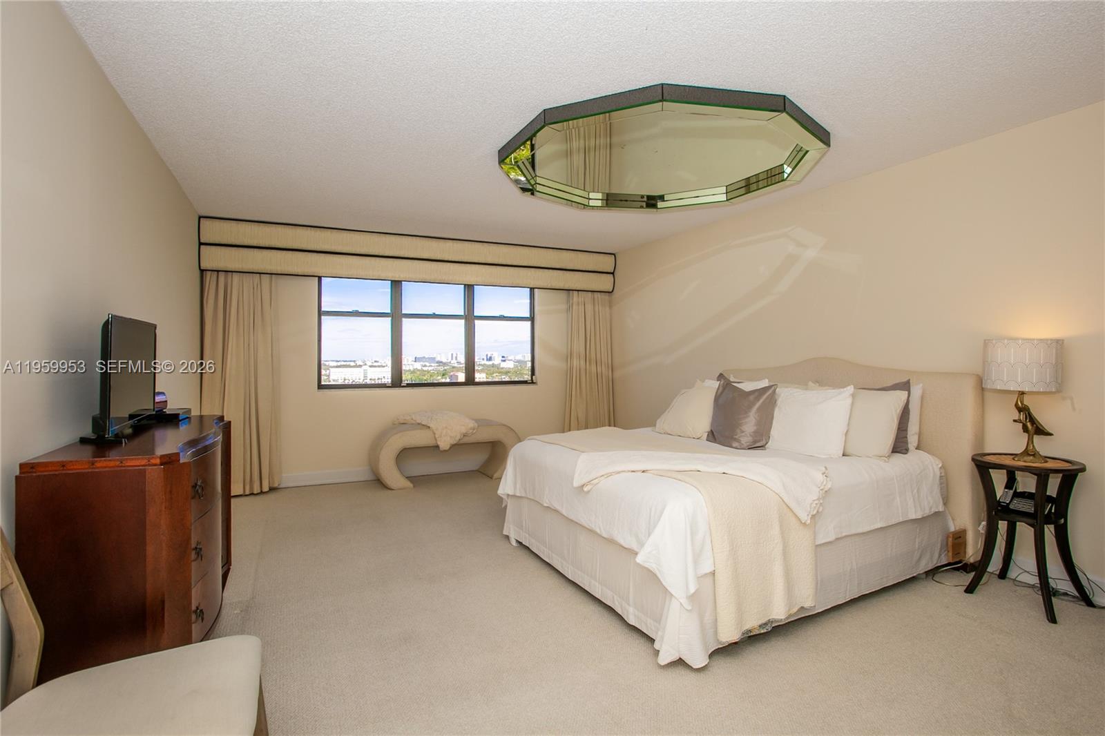 CRICKET CLUB CONDO - Residential