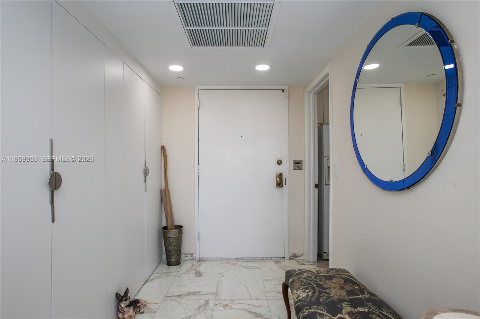 CRICKET CLUB CONDO - Residential