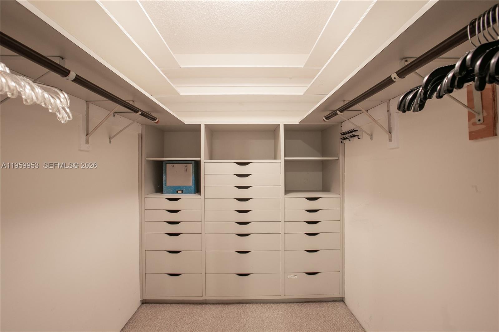 CRICKET CLUB CONDO - Residential