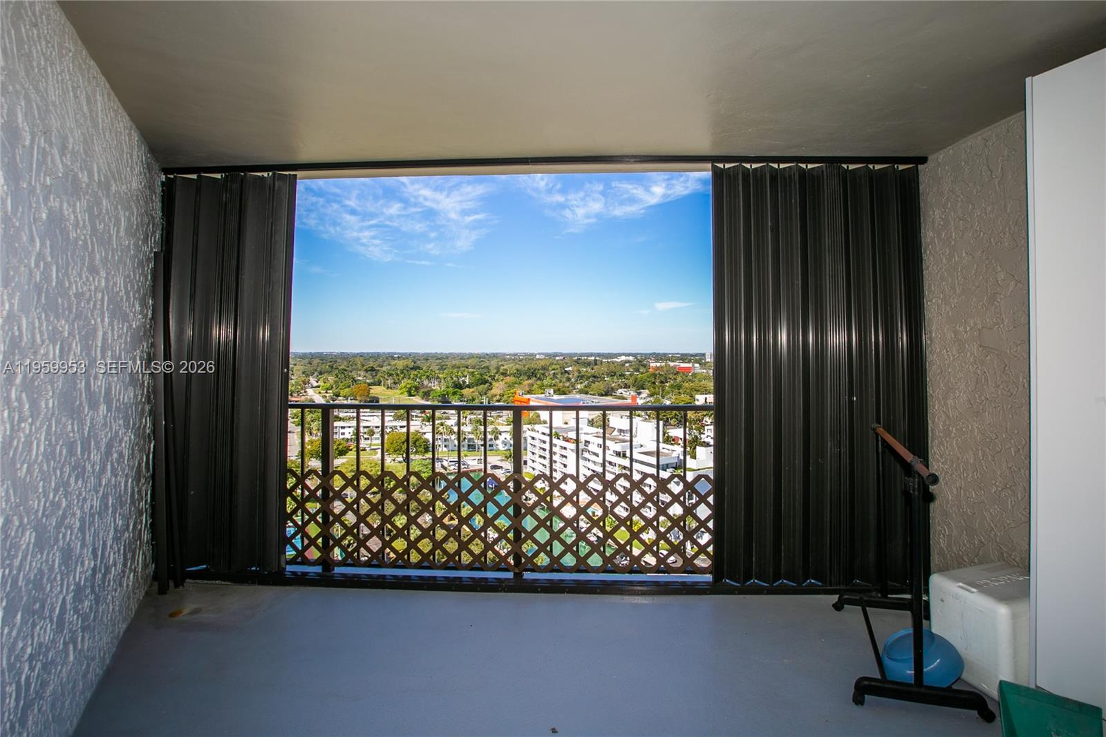 CRICKET CLUB CONDO - Residential