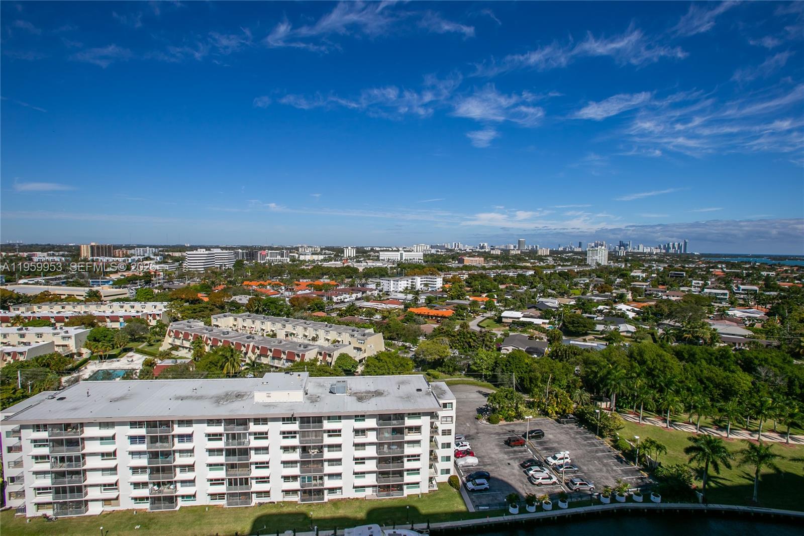 CRICKET CLUB CONDO - Residential