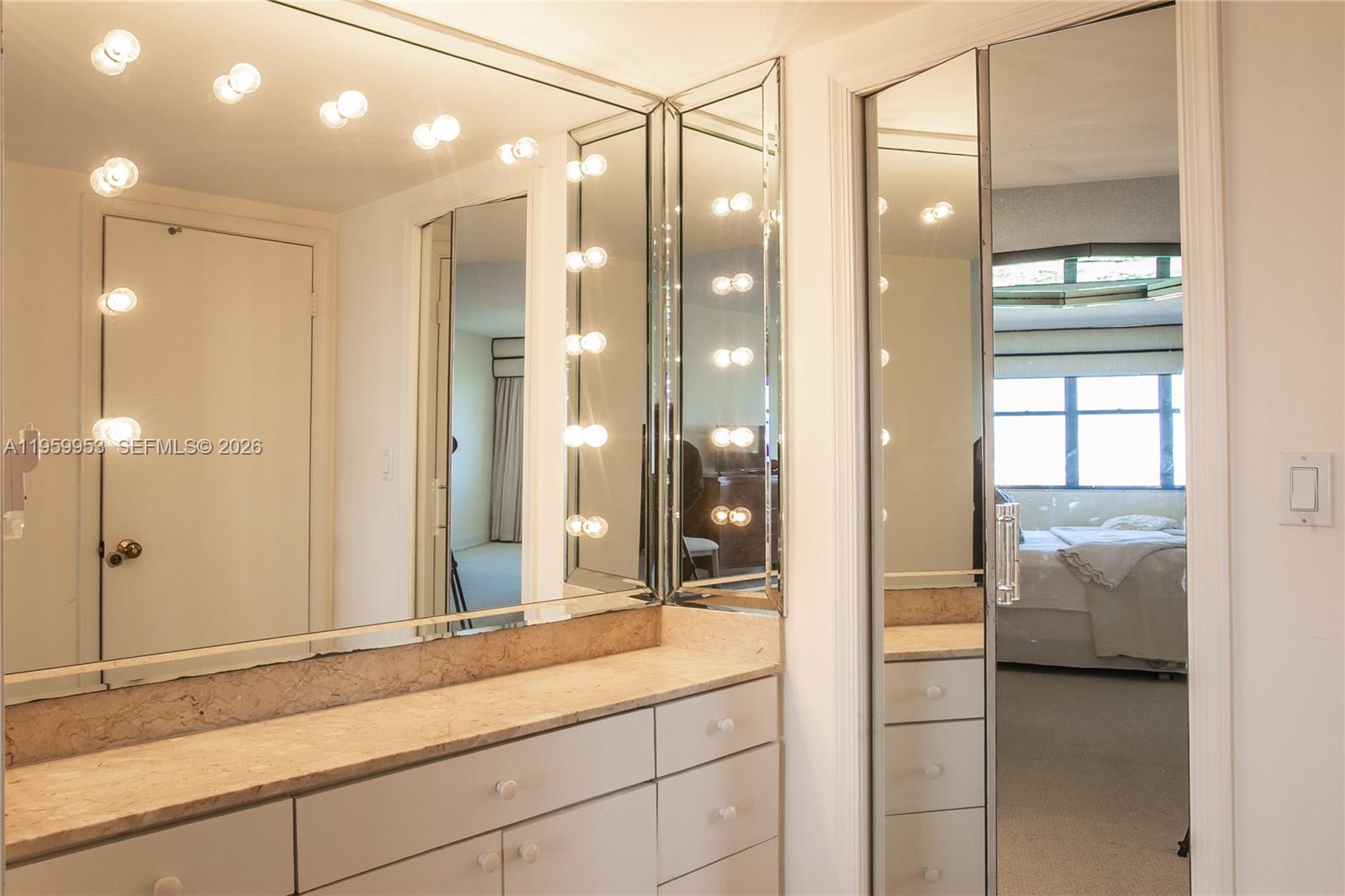 CRICKET CLUB CONDO - Residential