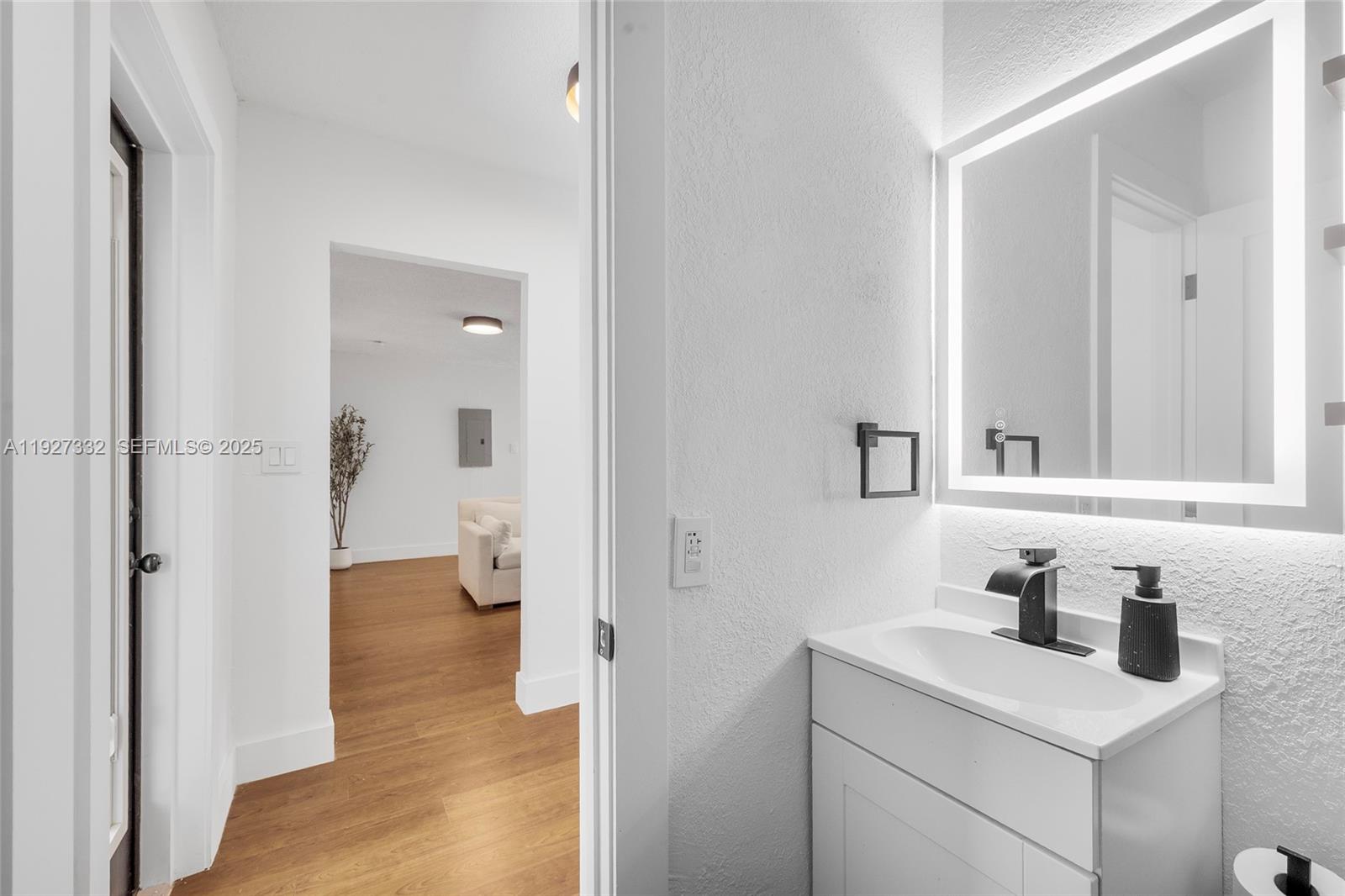 RIVERA MANOR - Residential Lease