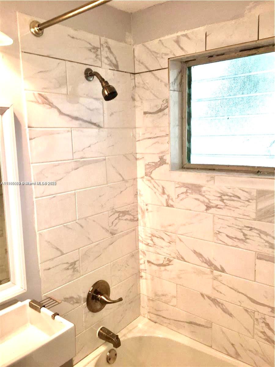 LAUDERDALE ISLES NO 2 - Residential Lease