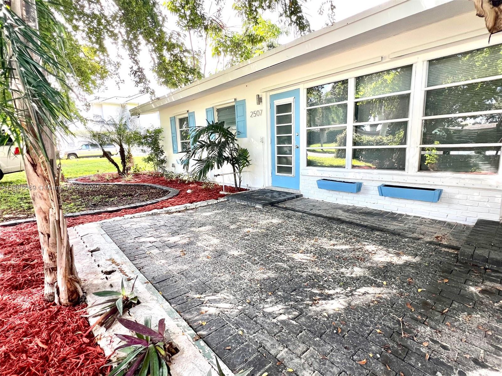 LAUDERDALE ISLES NO 2 - Residential Lease